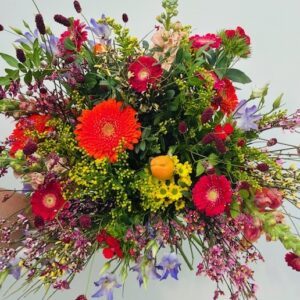 Veldboeket met nazomerse kleuren