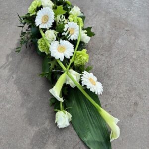 Elegant wit bloemstuk